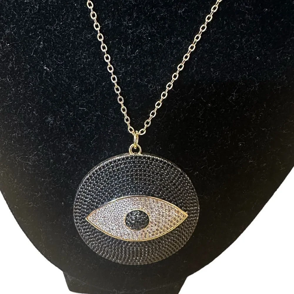 Elegant Black and Gold Eye Pendant Necklace - Picture 2 of 6